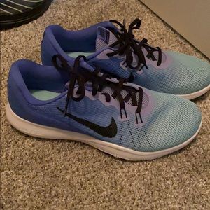 Nike flex tennis shoes